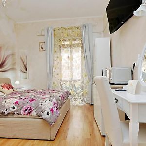 Chilling Jacuzzi Suite GuestHouse