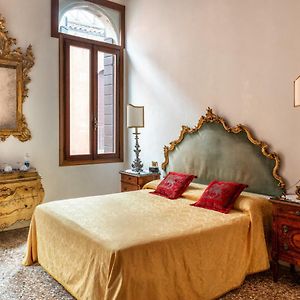 Luxury Venetian Rooms